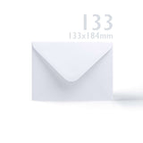 Cartes et enveloppes blanches à bord ondulé – lot